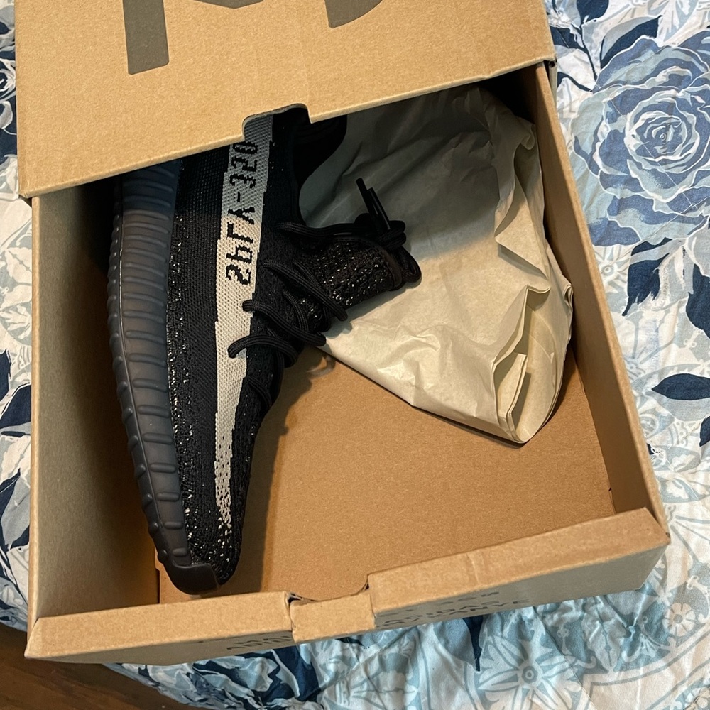 Hello guys I want to invite & Welcome you to my closet.